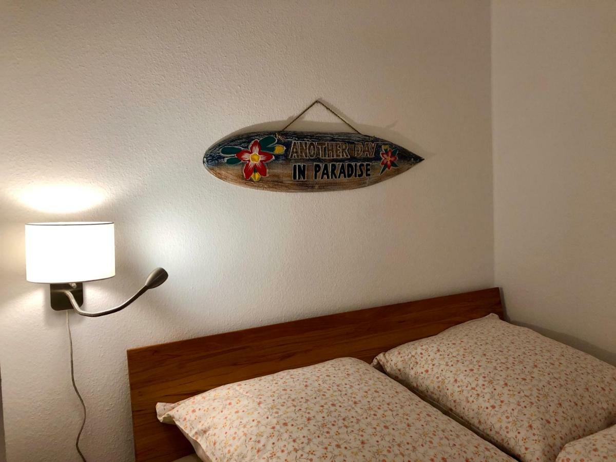 Bed & Kitchen Apartment กีเซิน ภายนอก รูปภาพ