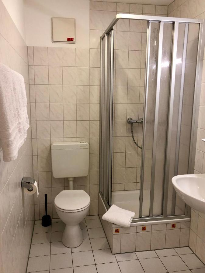 Bed & Kitchen Apartment กีเซิน ภายนอก รูปภาพ